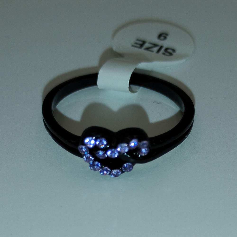 💜💜Black Ring with Purple Infinity Heart Rhinestones Design💜💜🎁 - Picture 4 of 4